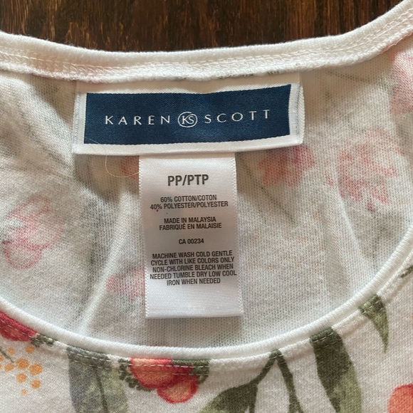 Sweet Floral TShirt three quarter sleeve Small - Picture 3 of 3